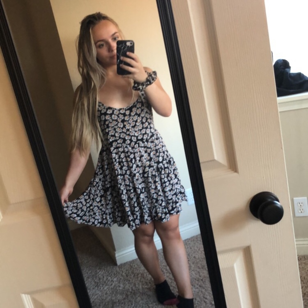 Brandy Melville sunflower dress